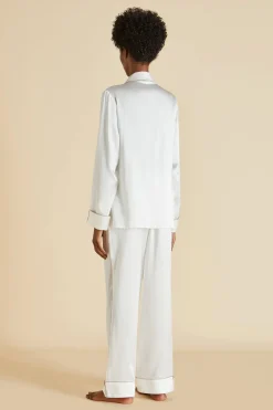 Hot Coco Oyster Pajamasin Silk Satin Pajamas