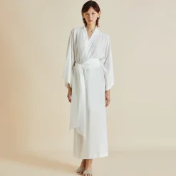Clearance Queenie White Robein Silk Crêpe de Chine Robes