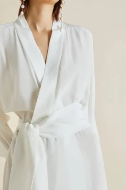Clearance Queenie White Robein Silk Crêpe de Chine Robes