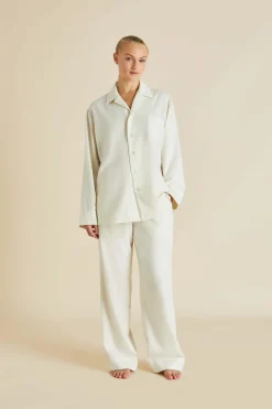 Shop Vanderbilt Aspen Pajamasin Cashmere Pajamas
